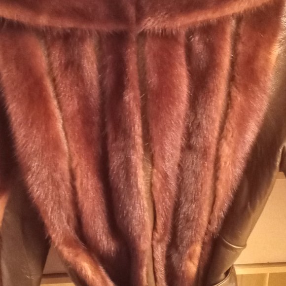 Size 6 Mink and Leather Jacket - Picture 7 of 7